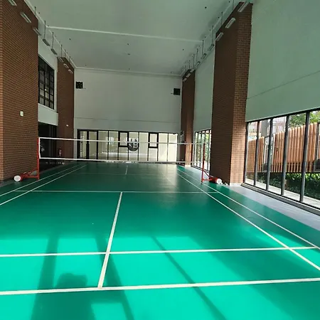 Kid Fun Trion 2 Kl City 5Pax Free Shutter Bus To Mrt Lrt Kuala Lumpur Exterior photo