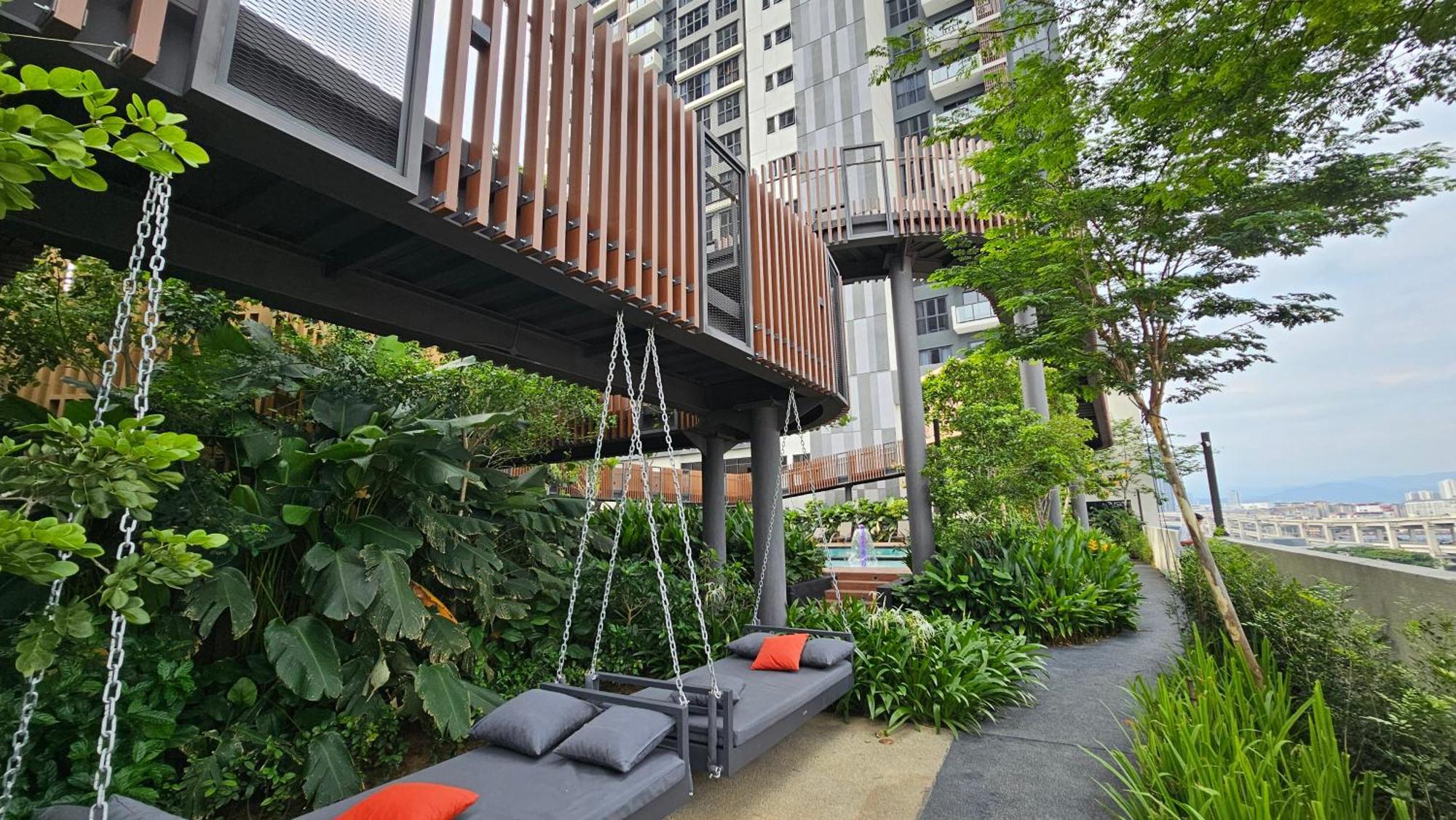 Kid Fun Trion 2 Kl 5pax Free Shutter Bus To Mrt Lrt Pangsapuri